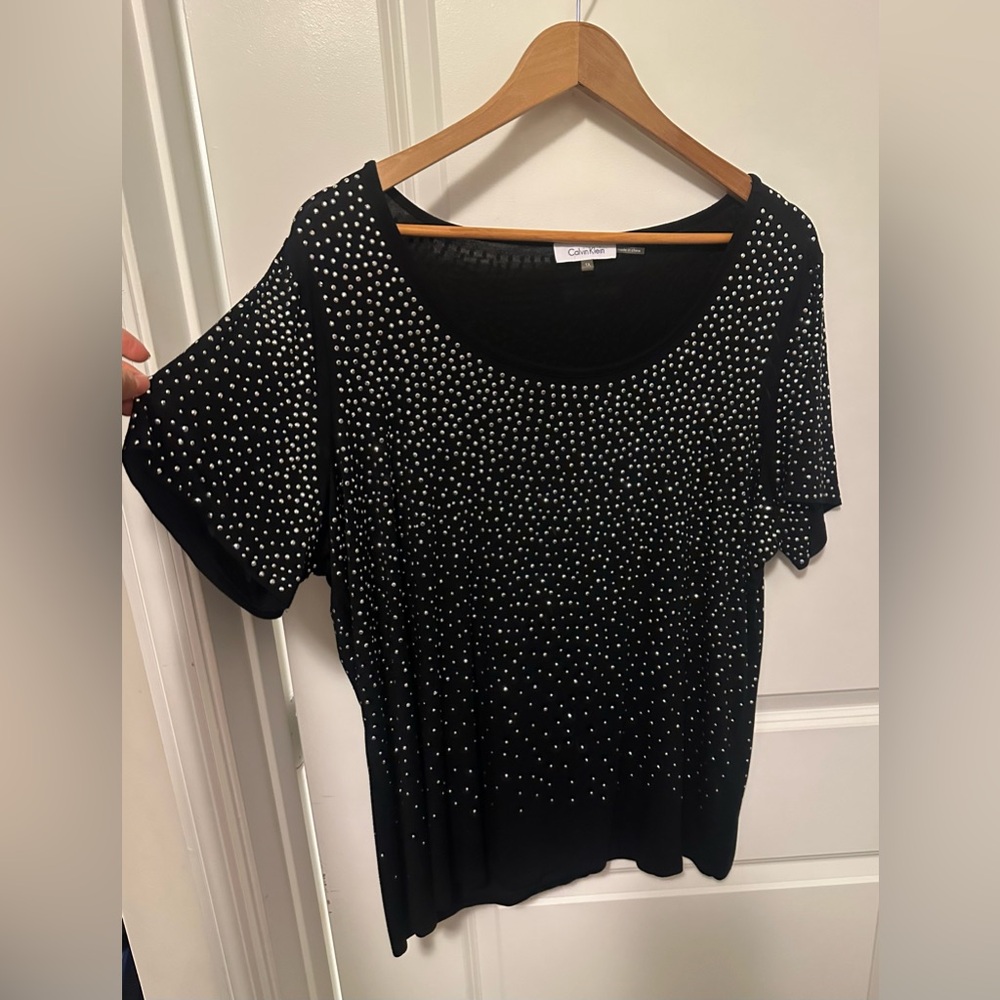Calvin Klein rhinestone size 1X black shirt sleeve knit top. Like new